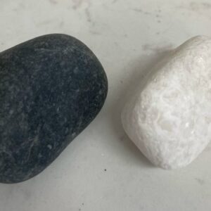 鵝卵石灰黑色、白色20公斤【宏泰建材】台北市齊全且便宜的建材行